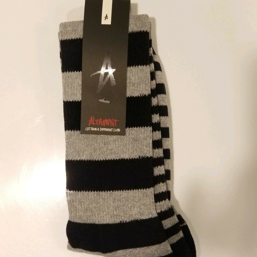 Altamont mismatched crew socks stripes OSFM